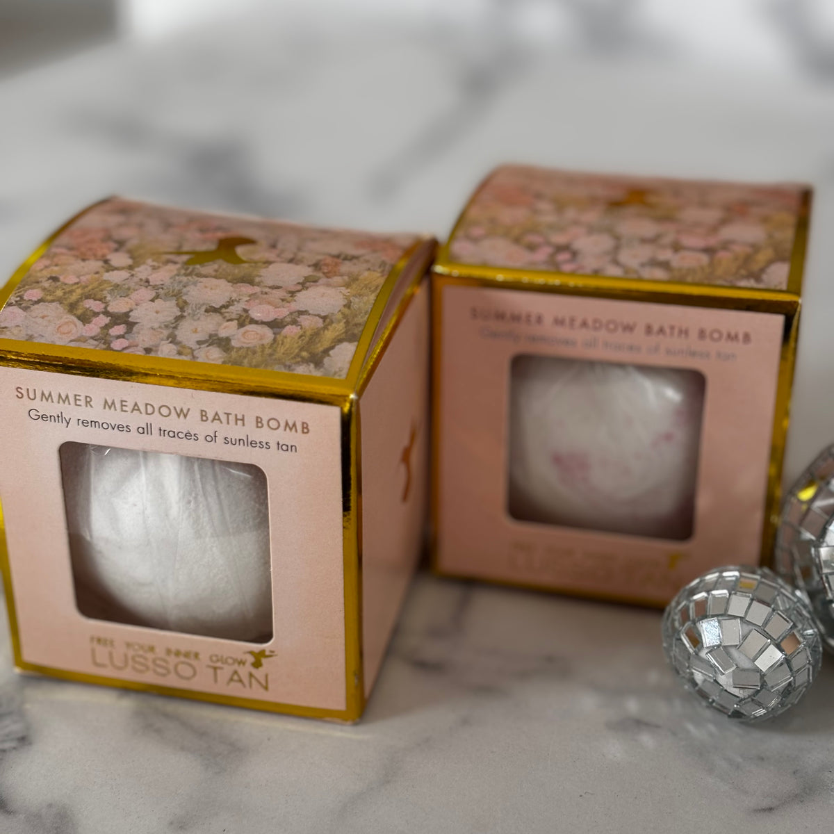 LUSSO 'Summer Meadow' Bath bomb