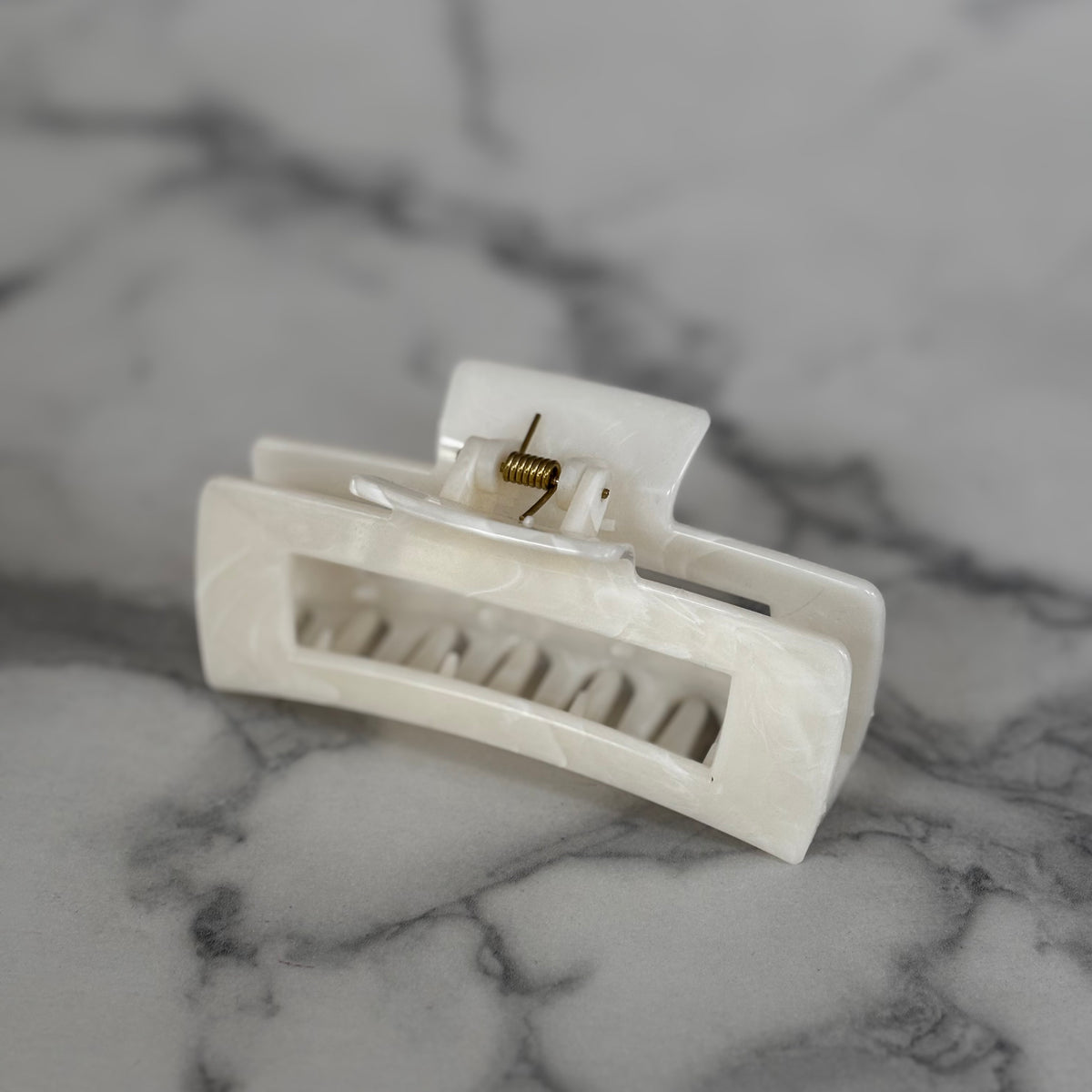 Large Claw Clip / pearl white