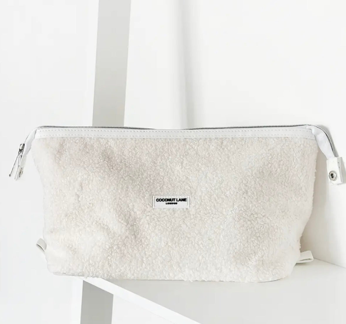 COCONUT LANE Teddy Makeup/Washbag / white