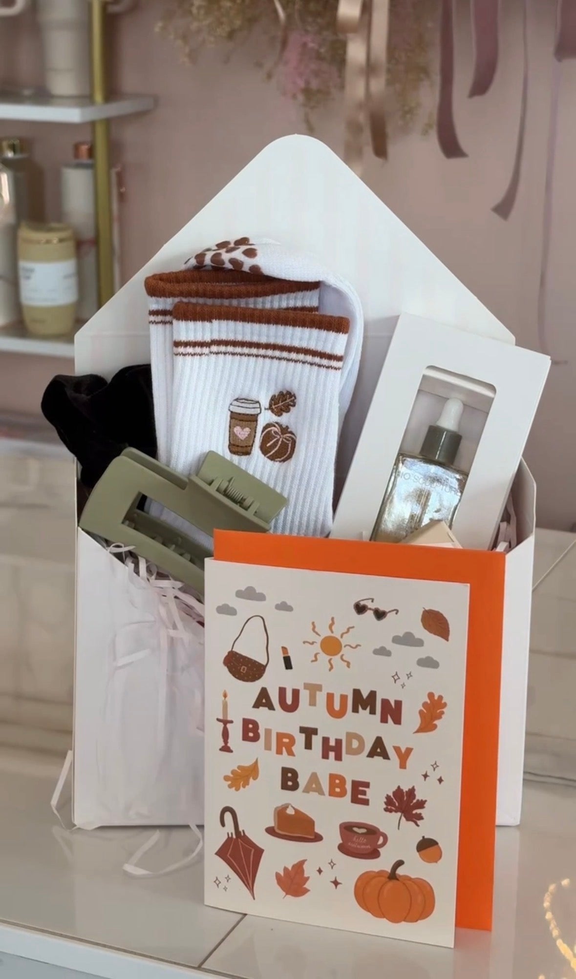 AUTUMN BIRTHDAY GIFT BOX